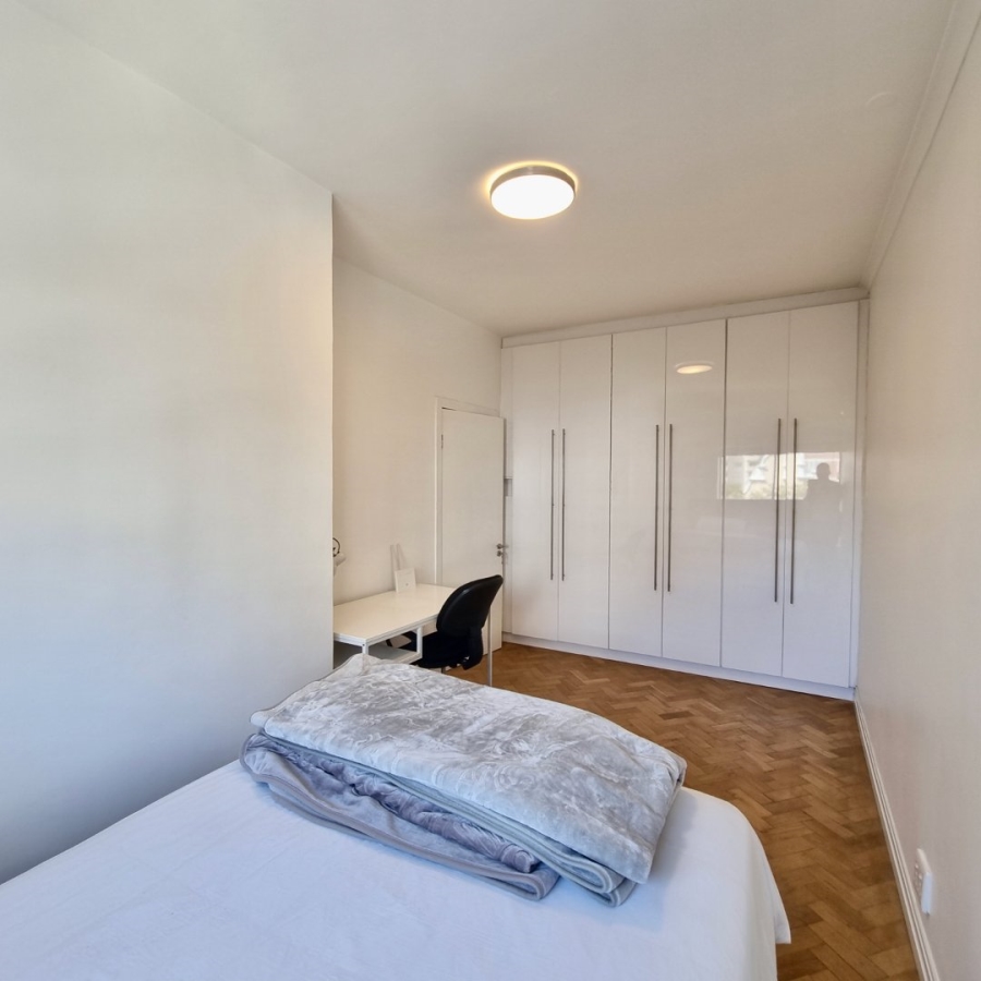 3 Bedroom Property for Sale in Sea Point Western Cape